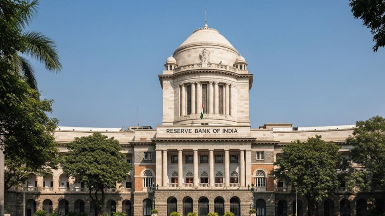 RBI Action: 4 Banks Fined Heavily & 10 Company Licenses Canceled – Here's What You Need to Know!