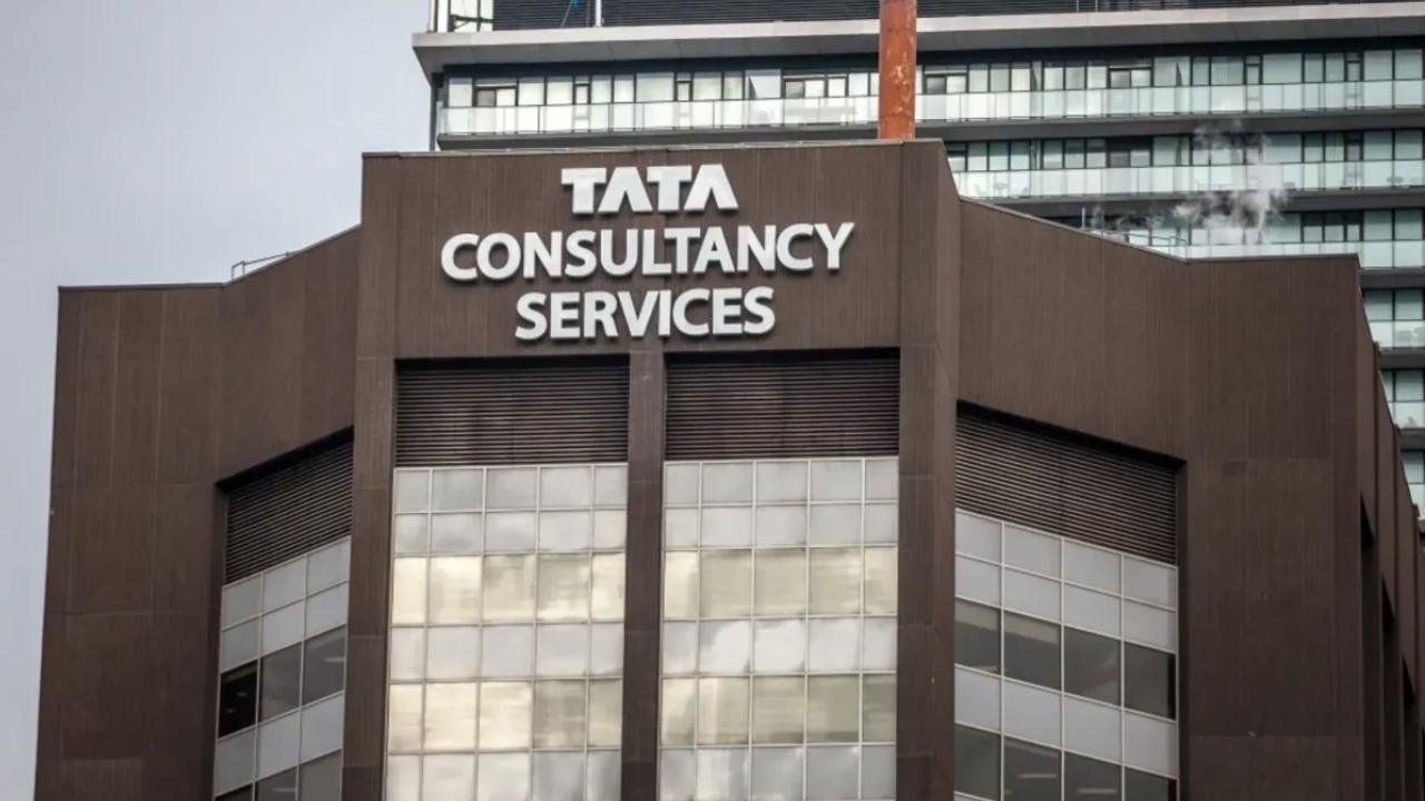 TCS to Cut 12,000 Jobs in 2025: AI Revolution Triggers Major Layoff Wave in India's Top IT Giant